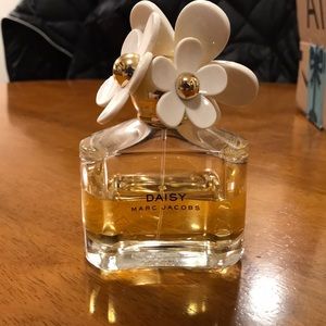 Marc Jacobs Daisy